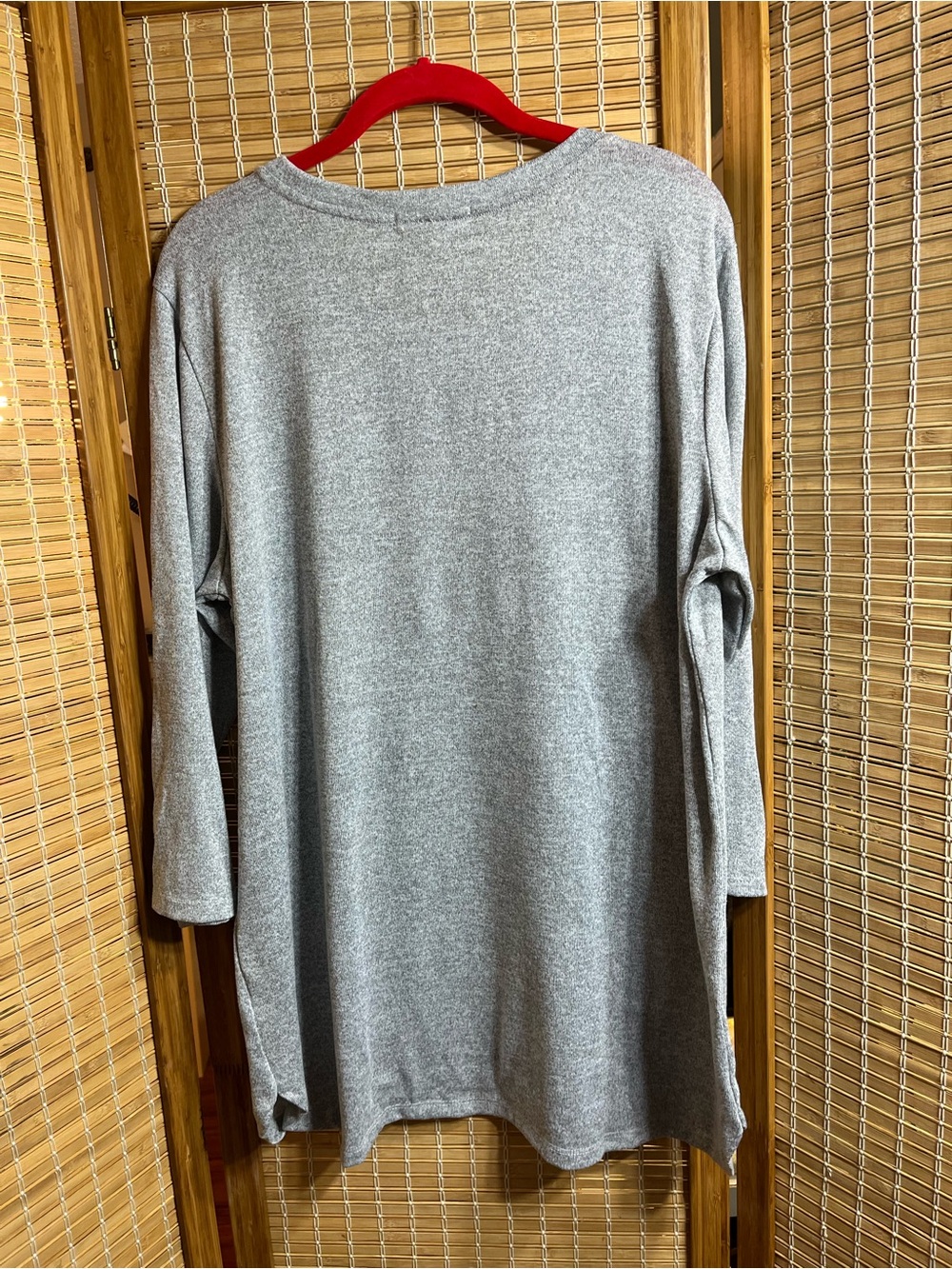 Clover + Pine Women's Halloween Graphic Print Top, Grey Size XXL - Picture 2 of 6